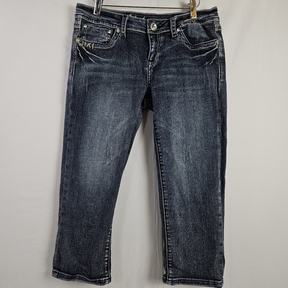 La Idol angel wing rhinestone jean capris size 11 - Picture 12 of 12